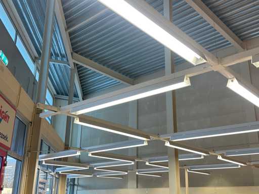 Zumtobel – Werkstattbeleuchtungsrahmen 