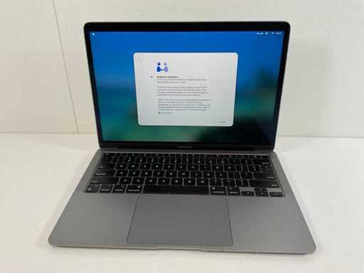 Apple MacBook Air 13", Apple M1, 8 GB RAM, 251 GB NVMe Laptop