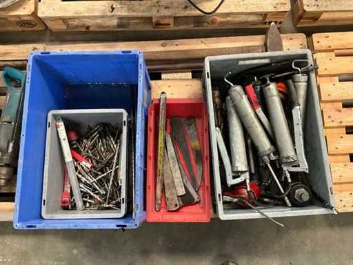 Lotto di utensili manuali