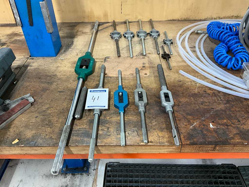 Batch of tapping tools