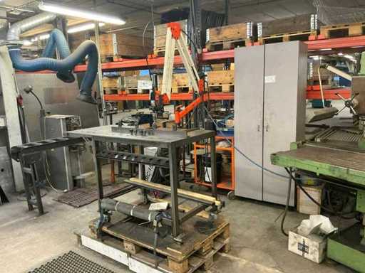 W.P.I. Pneumatic Tapping Arm