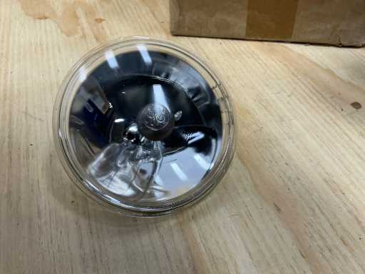 General Electric - Bec Pinspot 6.4V - Alte tehnologii de iluminat (24x)