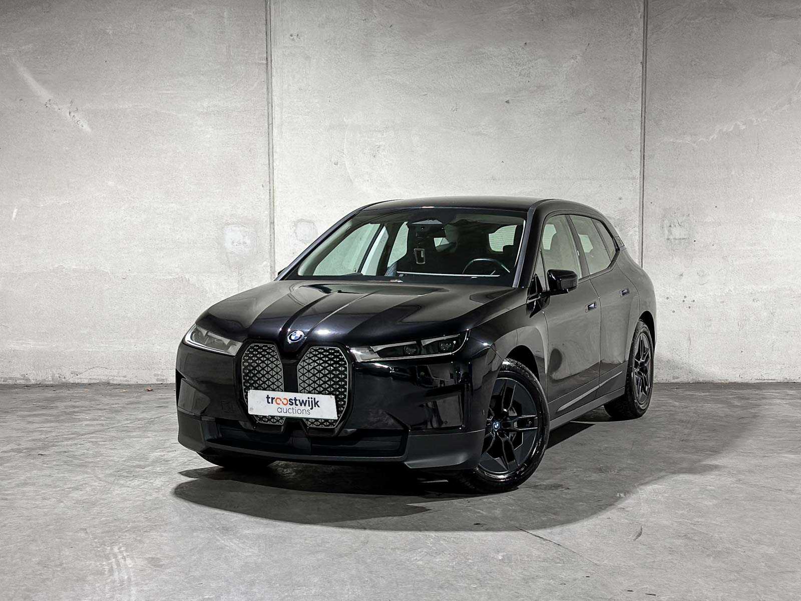 BMW iX xDrive40 Executive 77 kWh 326pk 2023 (Origineel-NL), T-756-HD