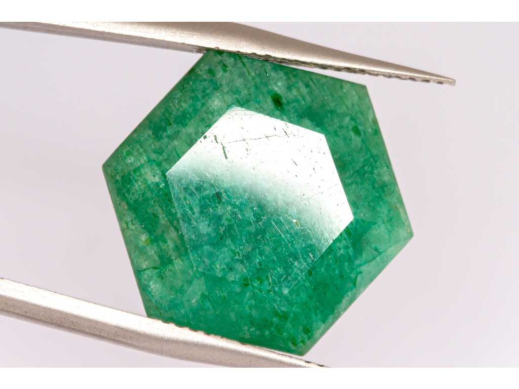 Natural Emerald (Green) 13.93 Carat