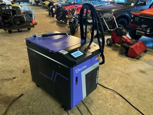 AccTek AKQ-2000 Laser Machine