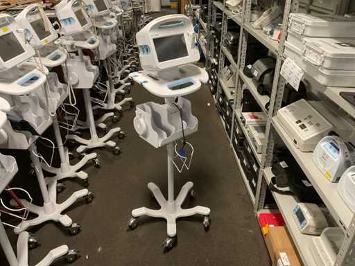 WelchAllyn Vital Signs 6000 series Patient Monitor
