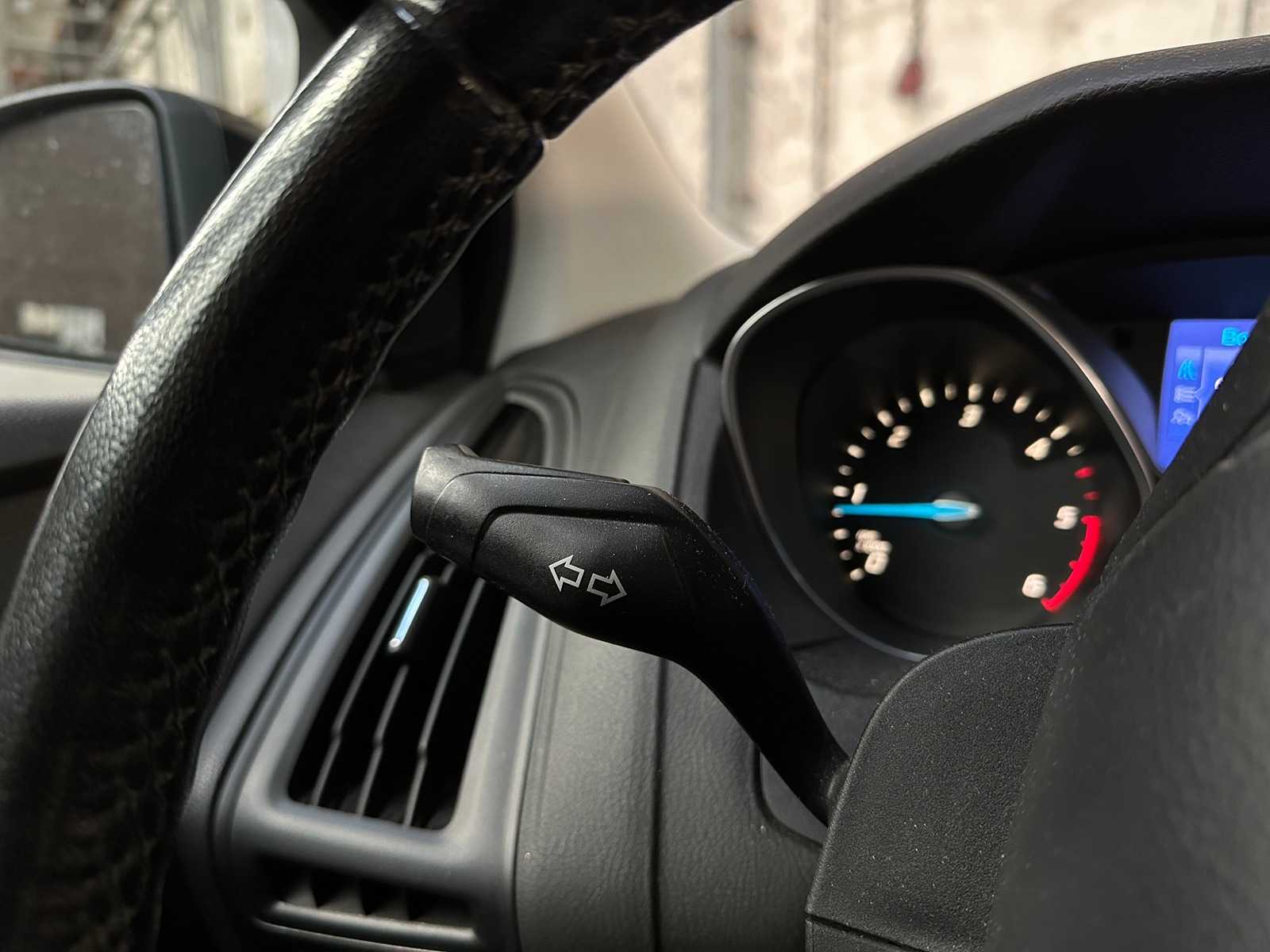 Ford Focus Wagon 1.6 tdci 105pk 2012, 56-ZFS-9