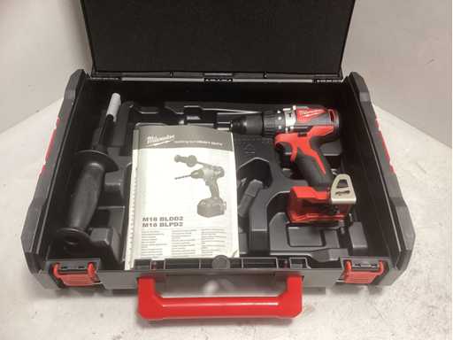 ENSEMBLE D’OUTILS DE PERCEUSE À IMPACT Milwaukee M18 BLPD2