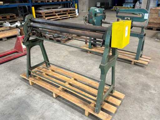 Plate manual rolling machine