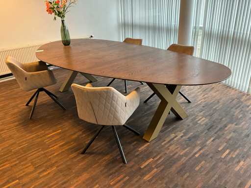 Dining room table with 4x chair