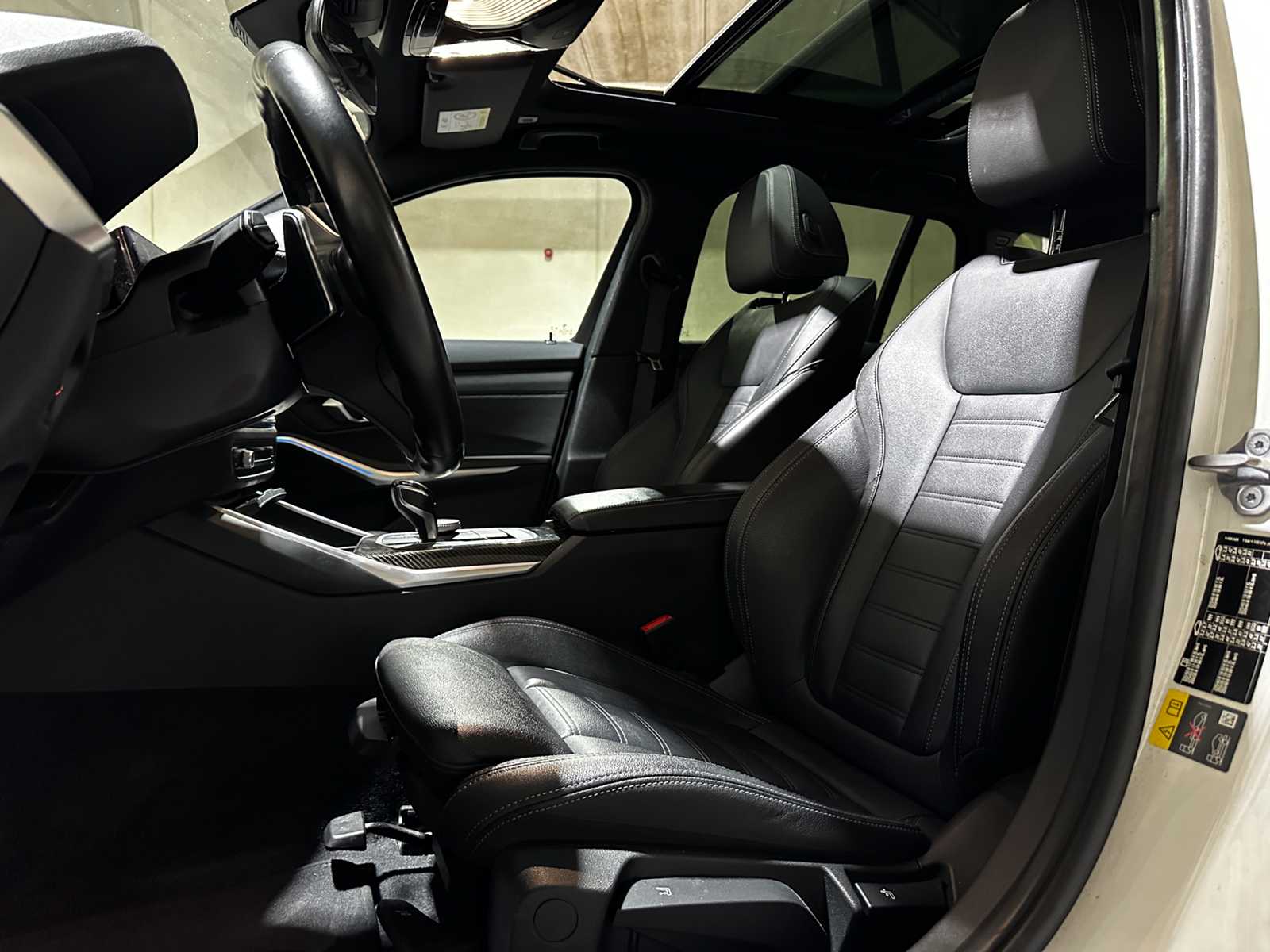 BMW 320e Touring Business Edition Plus M-Sport 204pk 2022 (Origineel-NL + 1e Eigenaar) 3-Serie, P-991-JH