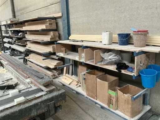 Auslegerrack mit Inhalt (4x)