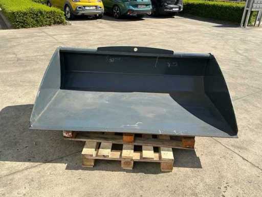 2021 Avant Levelling Bucket 1800mm