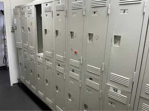 Locker cabinet (6x)
