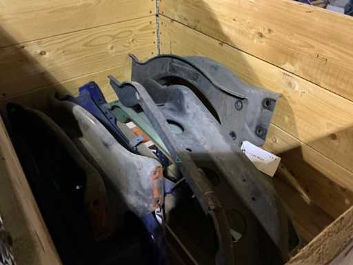 Man Diverse uitlaatsteunen en traversen