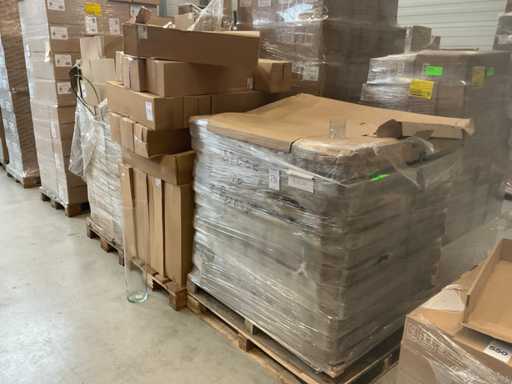 Partia szklanych wazonów