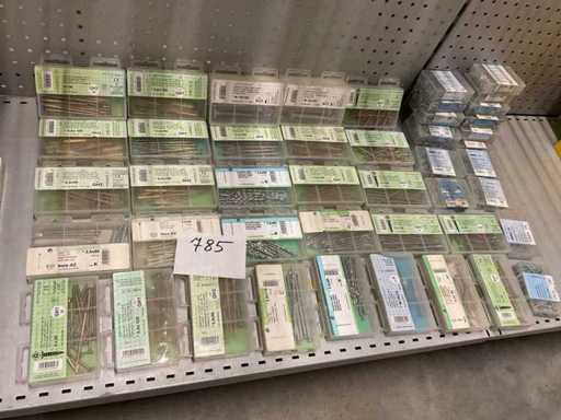 Nägel, Ankerschrauben, Schrauben