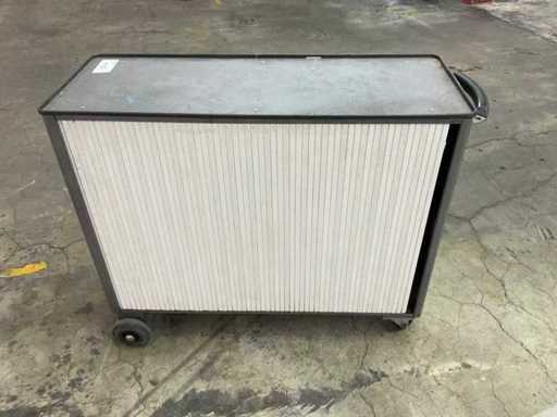 Carrello di stoccaggio Adlatus con contenuti
