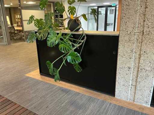 Markanter Halbhohe Schiebetür-Schrank