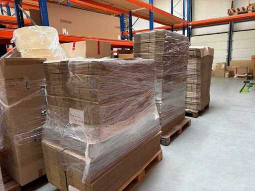 Série de boîtes (voir photos pour les dimensions et quantités)