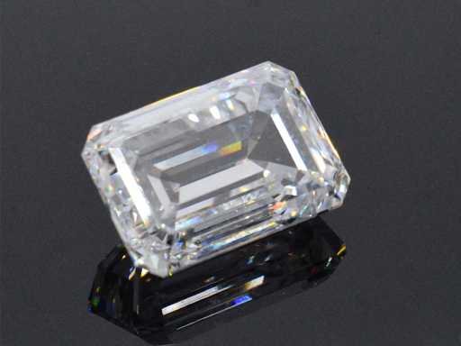 Diamant - diamant taille émeraude d’environ 2,00 carats (certifié)