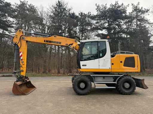 Liebherr - 2016 - A 916 - Avec attelage rapide et godet - Grue mobile