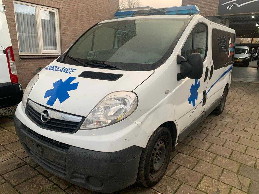 Opel Vivaro - 2.0 diesel - ambulance belgique