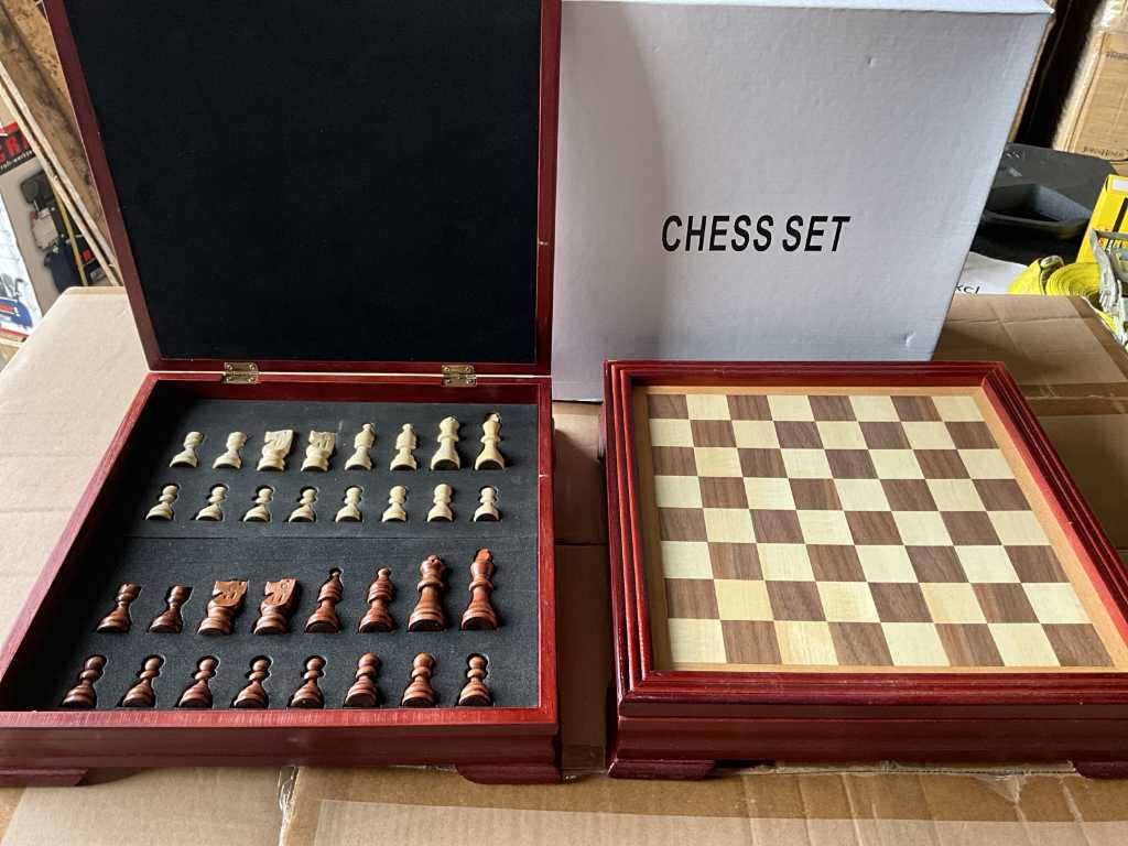 Schachspiel 30x30cm (8x)