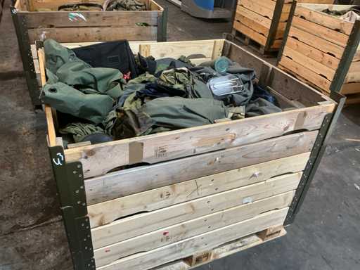 Various NL Army Clothing