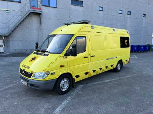 MERCEDES - 2006 - 316 CDI - AMBULANCE - Car