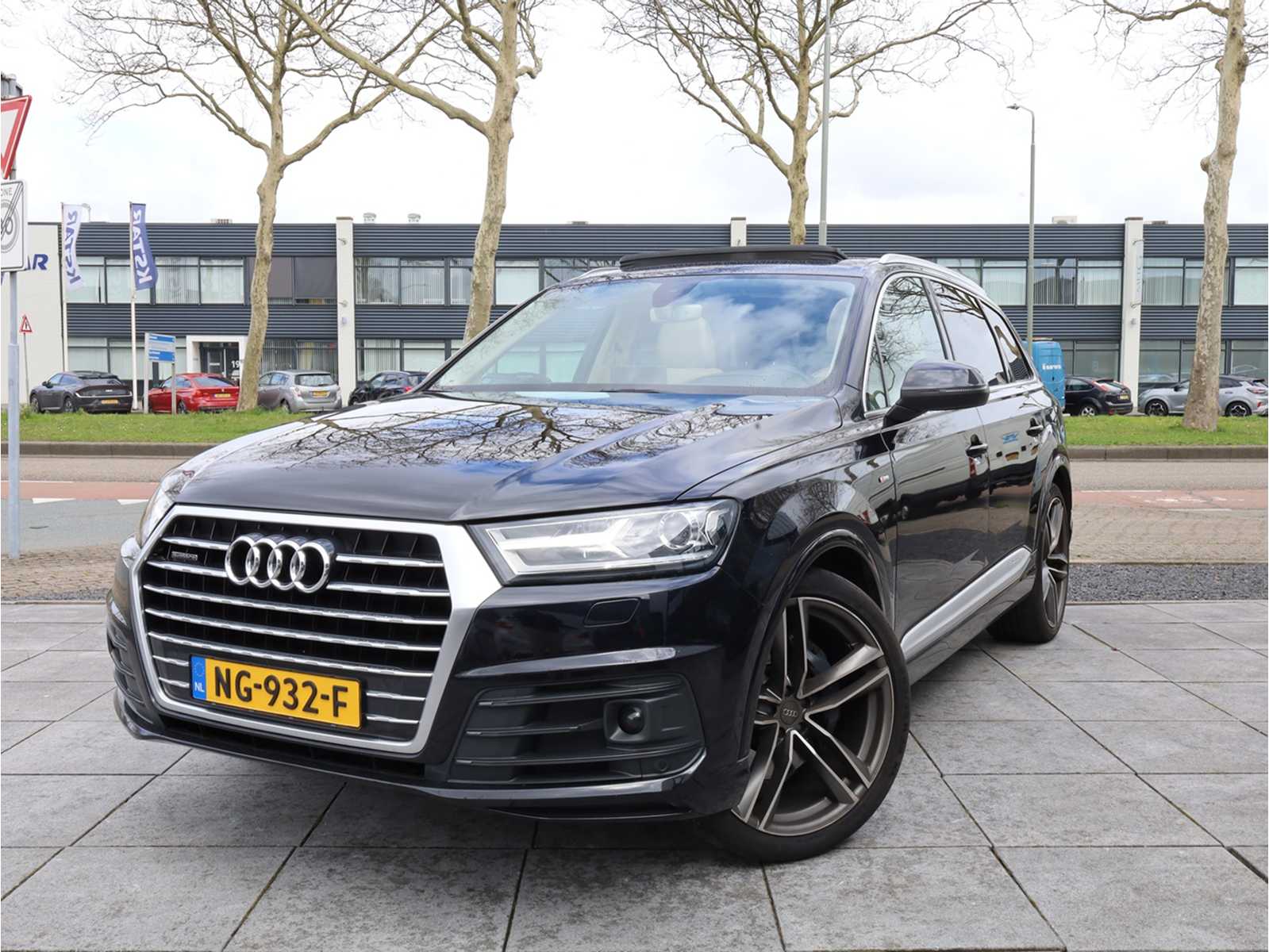 Audi Q7 3.0 TDI quattro Pro Line, 7-Sitzer, Automatikgetriebe, Baujahr 2015, NG-932-F