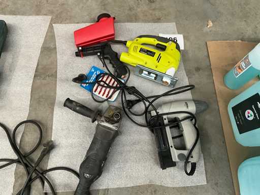 Diverse Gereedschappen/werktoestellen (4x)