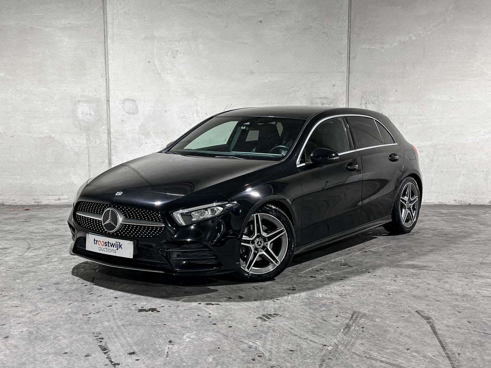 Mercedes-Benz A200 Business Solution AMG A-klasse 163pk 2019 (Origineel-NL), XH-436-L