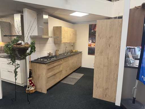 Rotpunkt - Showroomkeuken