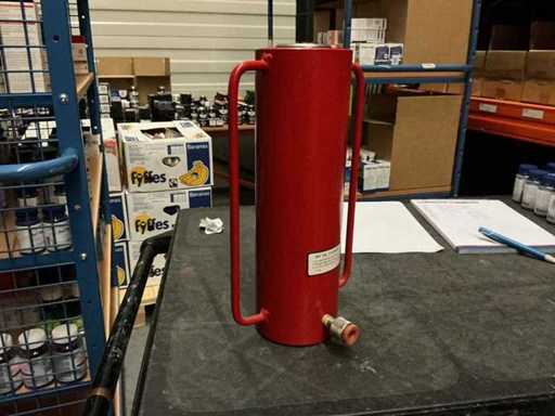 Cilindru hidraulic 50 de tone