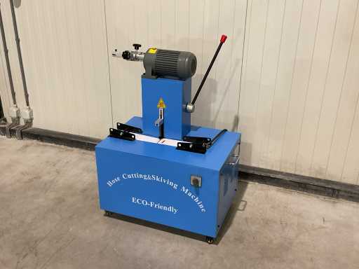 Macchina Stahlworks per mangi/strisciatrice idraulica 2025