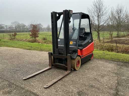 1997 Wózek widłowy Linde E25-02