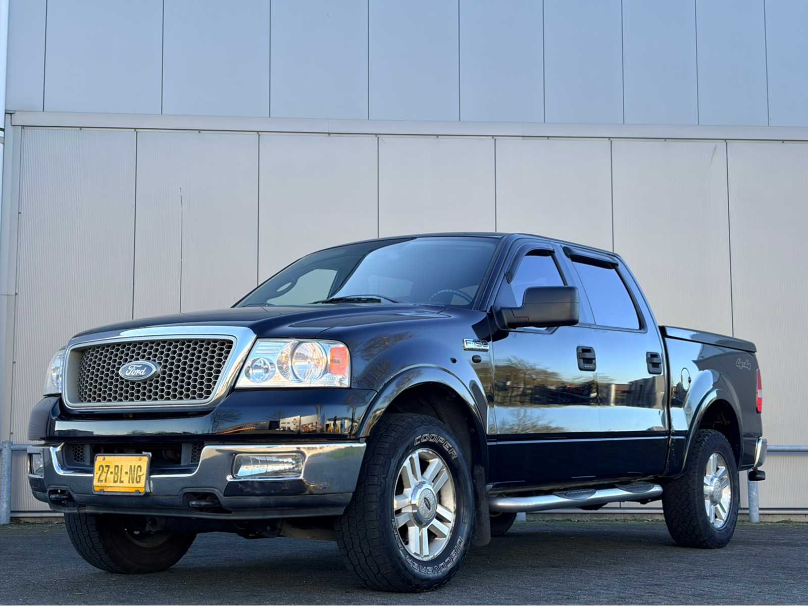 2004 – Ford – F150 – Passenger car