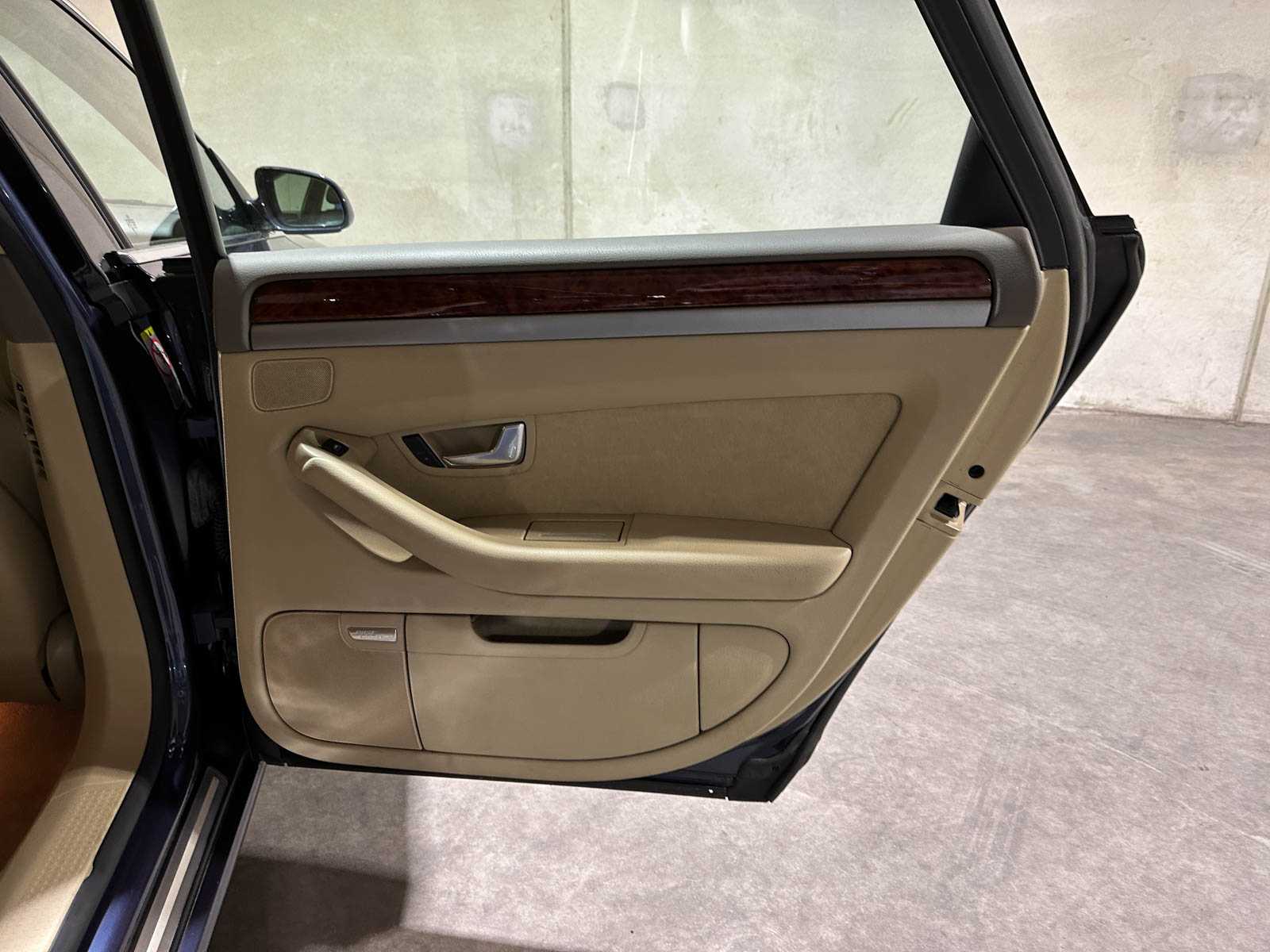 Audi A8 4.2 quattro Pro Line 350pk 2007, 25-XH-VZ