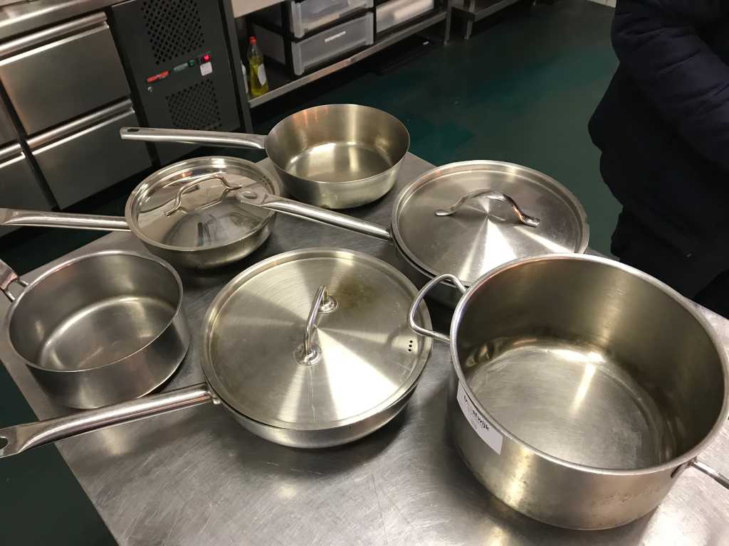 Stainless steel pans (6x)