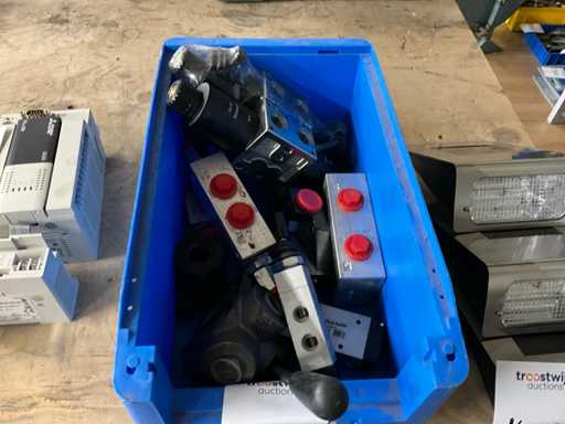 Hydrauliek + pneumatische componenten