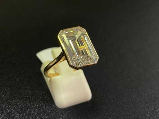 Anello in oro giallo 18 carati con diamante smeraldo da 11,02 ct - G/VVS2