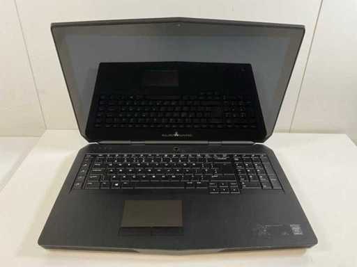 Alienware 17 R2 18", Core(TM) i7-4980HQ, 116 GB RAM, 1x 1 TB HDD - 1x 512 GB SSD, NVIDIA GeForce GTX 980M 4GB Laptop