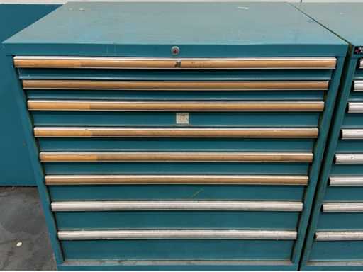   Szafka z zawartością