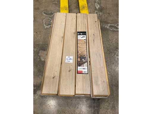 150/ Laminat podłogowy drewniany (5,9 m2)