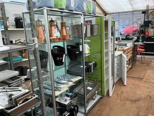 Vitrine mit 4 Glasregalen (2x)