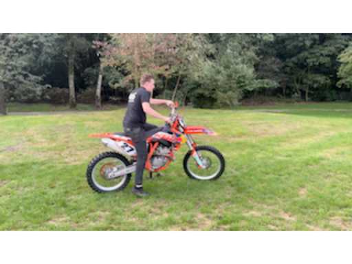 d1faafc0-9379-4186-a09a-5792907a5bbe.mp4