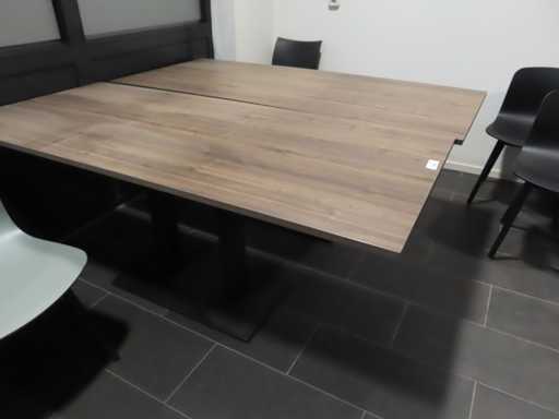 Aarts & Co - Kantinetafel (2x)