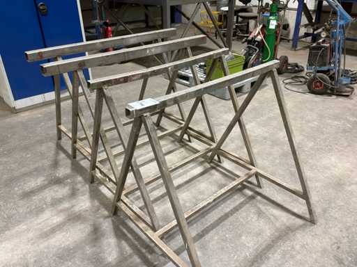 Stainless Steel Buck (4x)