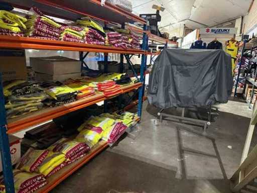 Partij brandvertragende kleding